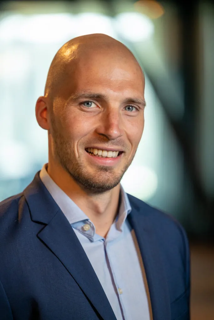 Sjors Buis, Consultant